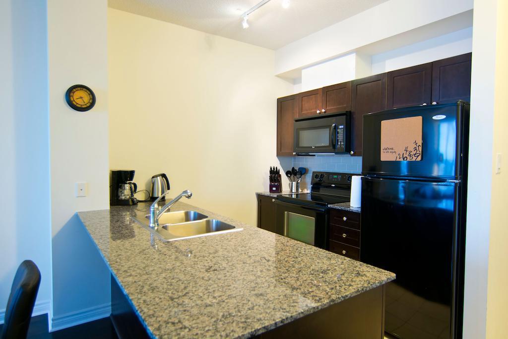 Maplewood Furnished Suites 密西沙加 外观 照片