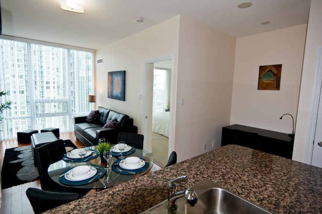 Maplewood Furnished Suites 密西沙加 外观 照片