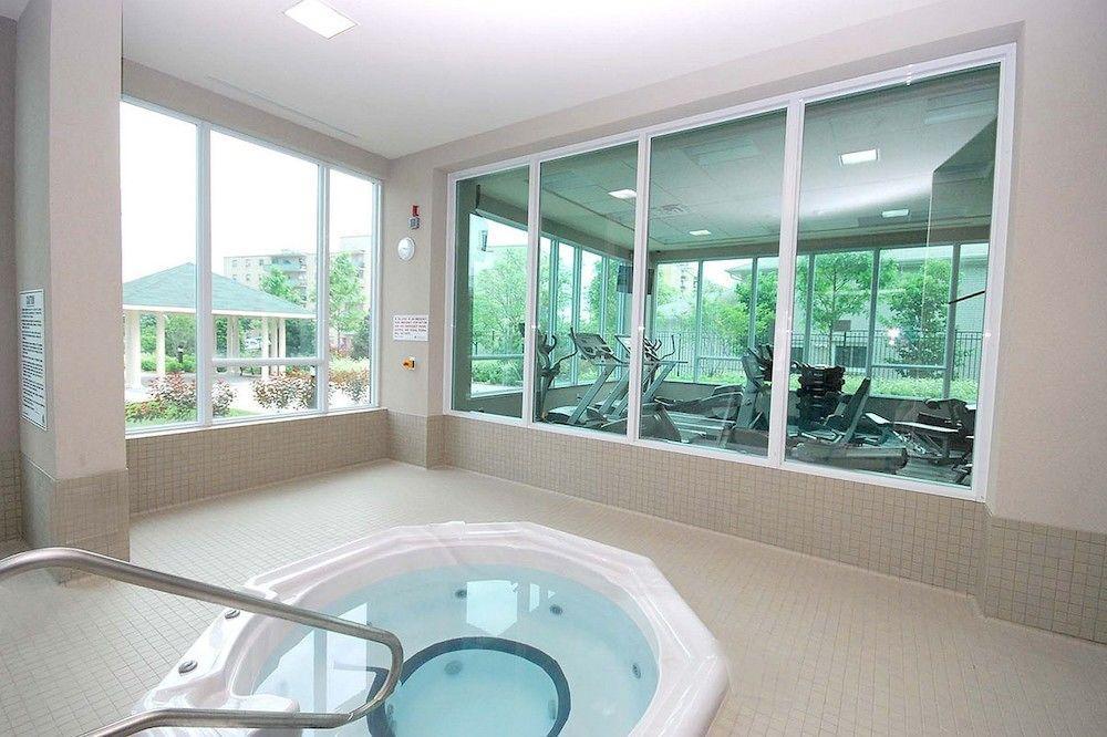 Maplewood Furnished Suites 密西沙加 外观 照片