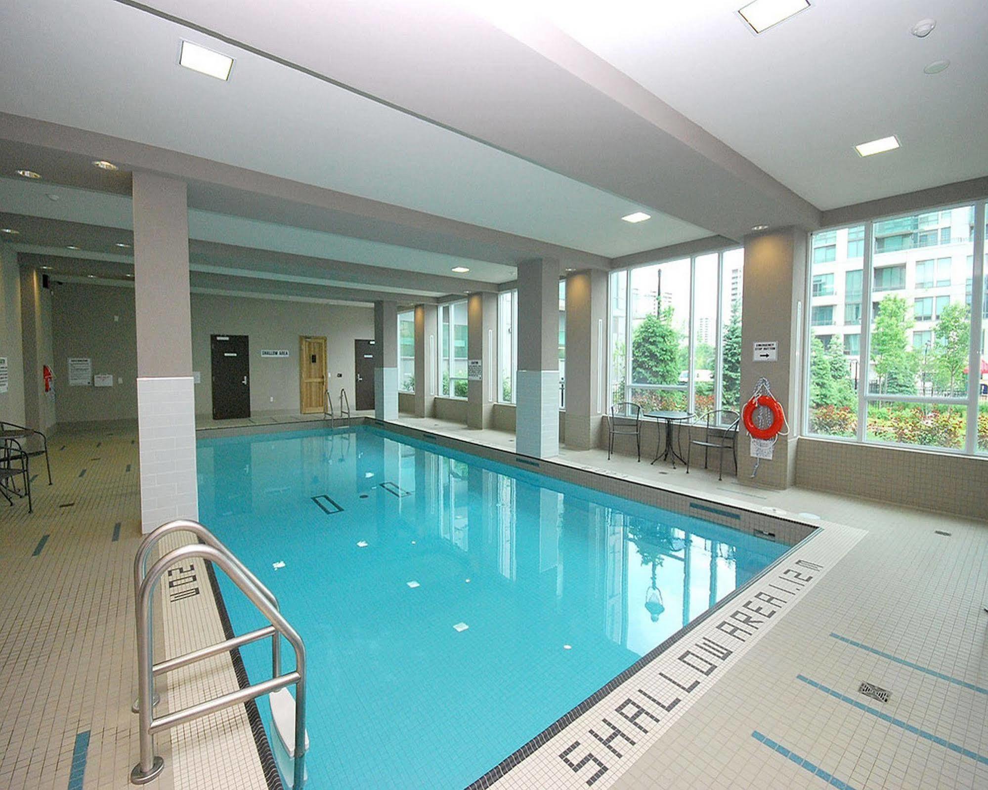 Maplewood Furnished Suites 密西沙加 外观 照片